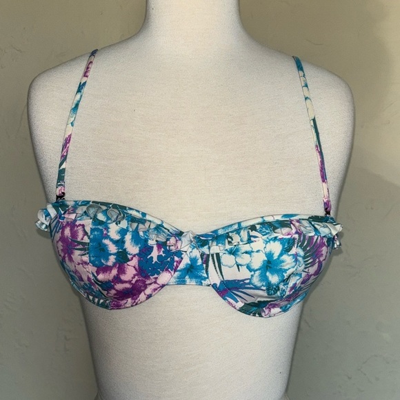 H&M blue and white floral ruffle bathing suit swim top in women’s 34B - Picture 2 of 11